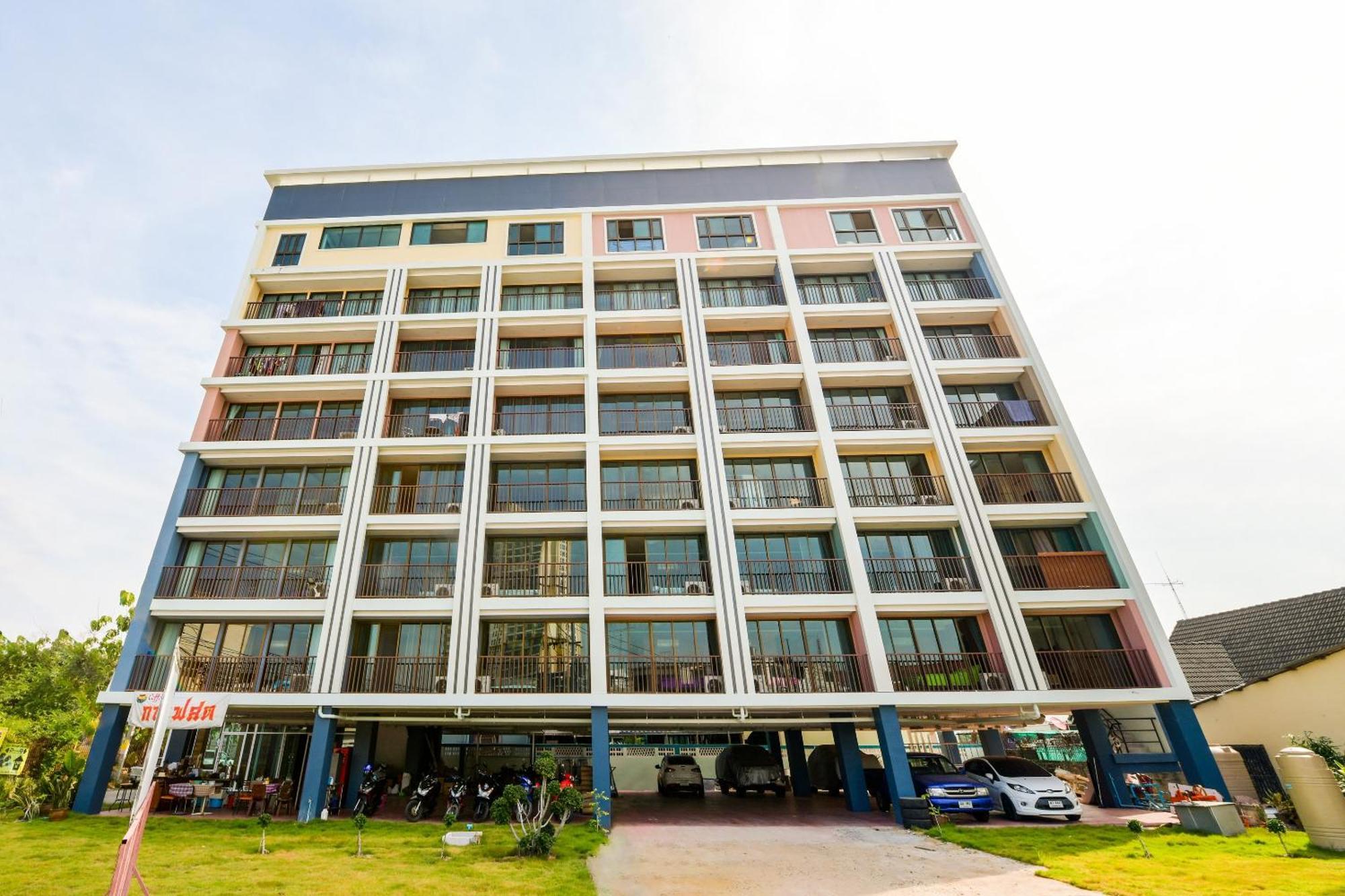 Hotel Super Oyo 458 Nakorn Siam Boutique Pattaya Esterno foto